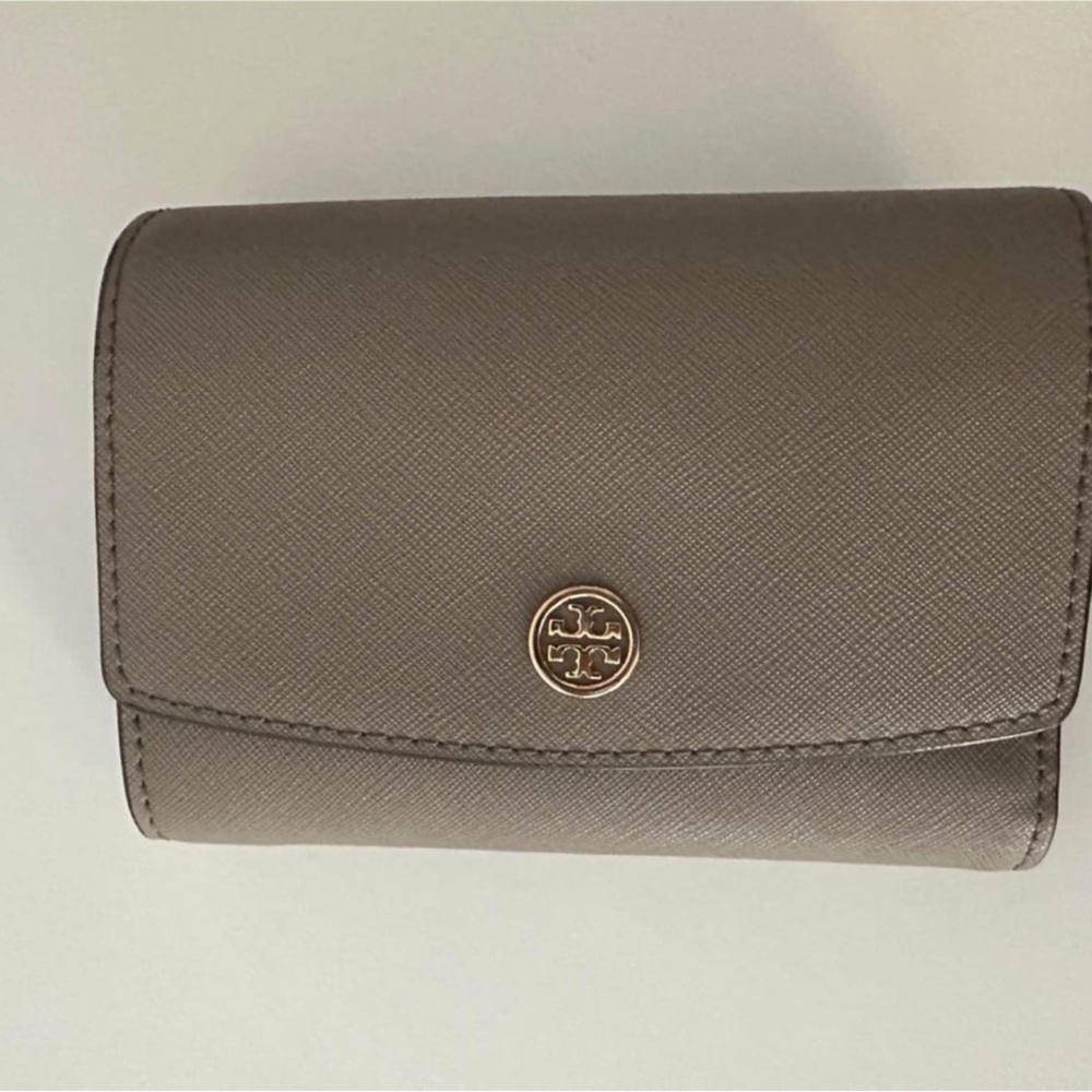 Small Tory Burch wallet